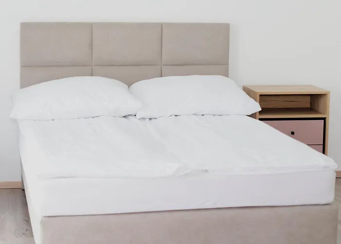 W Sadzie דירה Przenosza